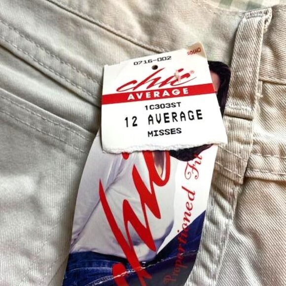 Chic khaki beige women short size 12 NWT - Picture 4 of 6